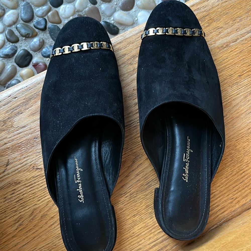 SALVATORE FERRAGAMO SUEDE MULES
Hardly worn ,very  comfortable- Suede